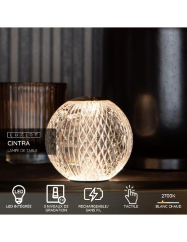 Détail lampe CINTRA Lucide en acrylique transparent texture cristal et finition moderne