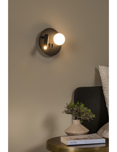 Matiz de Lucide -  lampe de chevet + liseuse + prise USB - métal noir et verre opalin