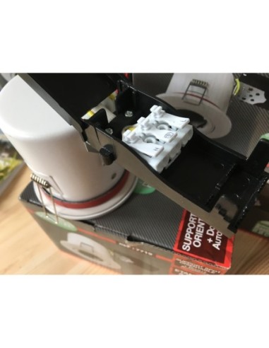 Support spot Led Gu10 orientable BBC rond blanc - Luminance Leluminaireled.com