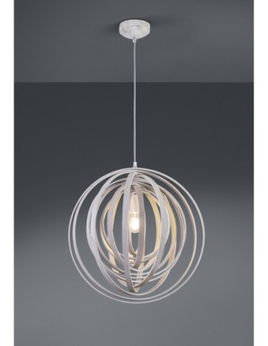 Trio – Boolan – Détail de l'abat-jour en bois naturel, lumière chaleureuse pour une ambiance accueillante