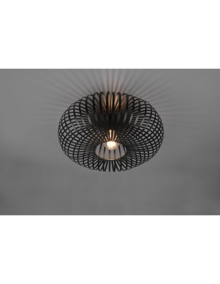 Trio Johann – Détail des arcs métalliques filigranes et de l’abat-jour élégant