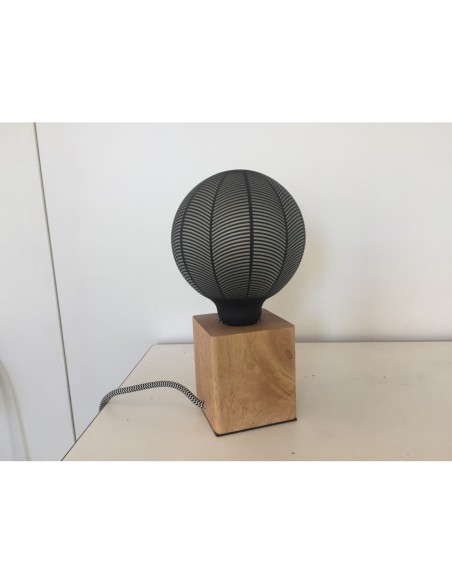 Lampe de table Led cube bois - Girard-Sudron Leluminaireled.com