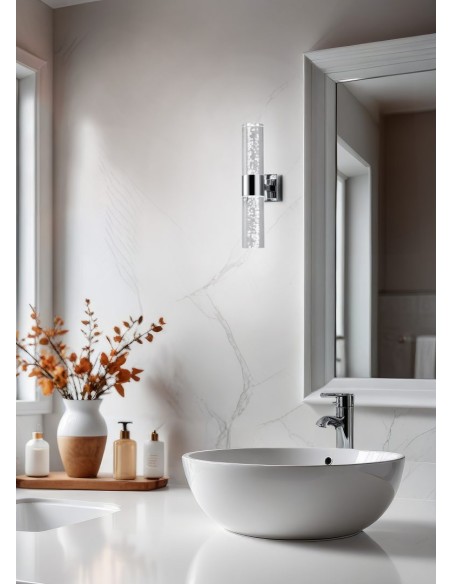 Trio Bolsa - Applique LED élégante IP44 installée dans une salle de bains contemporaine