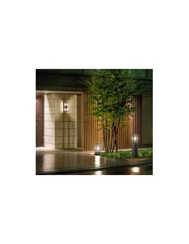 Trio Garonne – Détail du verre transparent et de la structure anthracite en aluminium moulé