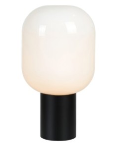 Lampe au style minimaliste en métal noir mat et verre opale blanc, parfaite pour une lumière douce.