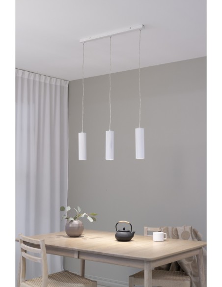 Markslöjd Costilla – Luminaire suspendu avec trois spots orientables et câbles transparents