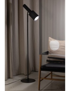 Markslöjd Ozzy – Lampadaire noir avec tête réglable et décor acier perforé, lumière orientable 2