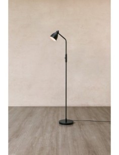 Markslöjd Story – Lampadaire noir mat 145 cm avec abat-jour orientable pour une lumière ciblée 2