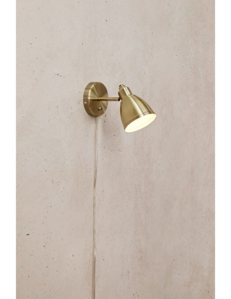 Markslöjd Story – Lampe de chevet élégante et fonctionnelle, idéale pour une installation au mur