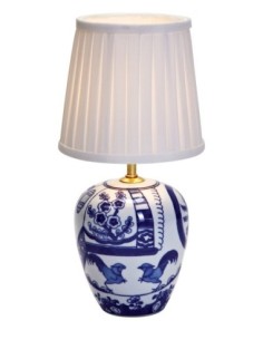 Lampe Göteborg 33 cm avec pied en céramique bleue et blanche inspiré des porcelaines orientales.