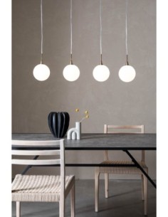 Markslöjd Quattro XL – Suspension laiton vieilli avec 4 globes en verre opale 2