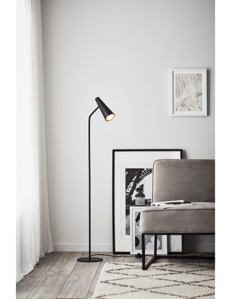 Peak Markslöjd – Lampadaire design avec diffuseur conique noir, éclairage ciblé