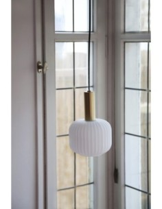 Suspension fenêtre E14, max. 40W, IP20, laiton brossé et verre blanc – Markslöjd – Sobre 2