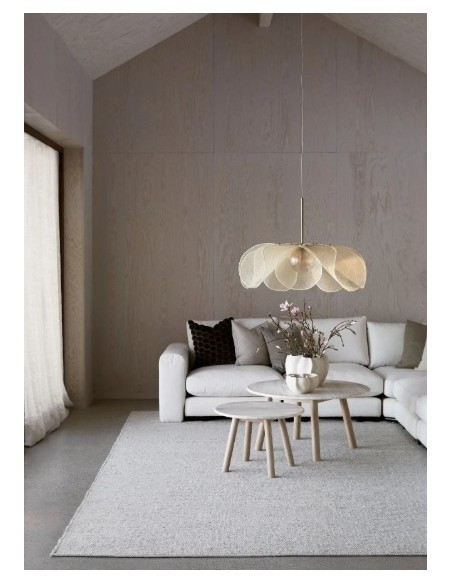 Markslöjd Styrka – Suspension design naturel avec pétales artisanaux et lumière douce