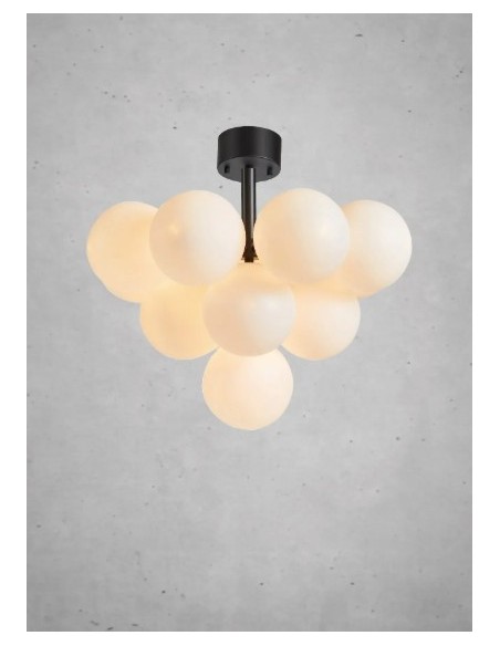 Markslöjd Merlot – Plafonnier sculptural 13xG9, lumière homogène et élégante pour intérieur moderne