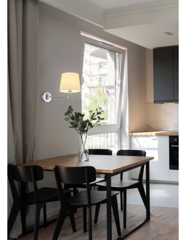 TRIO Lyon – Applique orientable pour chambre ou salon, fixation flexible, style raffiné