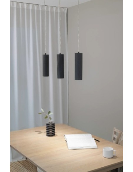 Markslöjd Costilla – Suspension métal nervuré gris foncé, éclairage ciblé
