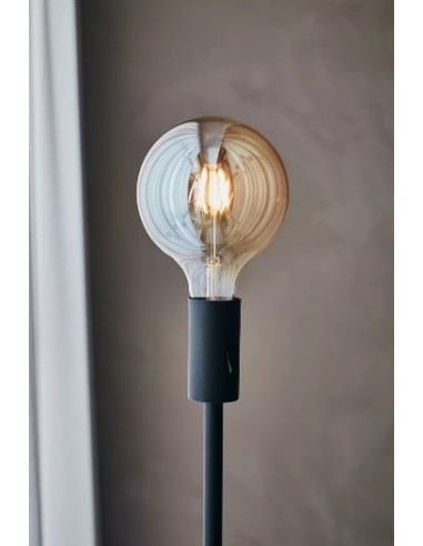 Markslöjd Capital – Éclairage d’appoint style brut, structure fine et minimaliste