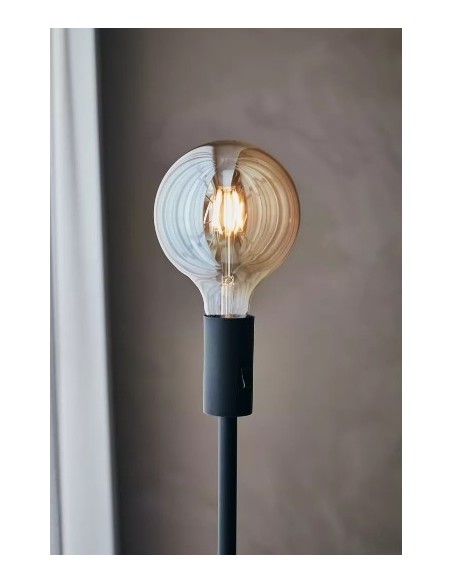 Markslöjd Capital – Éclairage d’appoint style brut, structure fine et minimaliste