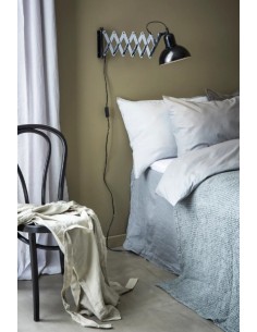 Applique murale Riggs – Métal noir mat, bras réglable, ampoule E27, interrupteur câble 2 m. 2