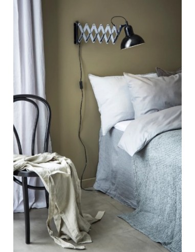 Lampe Riggs Markslöjd – Design moderne, éclairage ajustable, idéale chevet ou bureau, câble avec interrupteur.