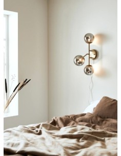 Applique murale Trinity, 3 globes verre fumé, structure laiton brossé, ampoules G9. 2