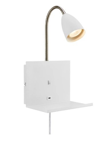 Éclairage chevet Cuarto blanc alliant design élégant, fonction étagère et recharge USB intégrée.