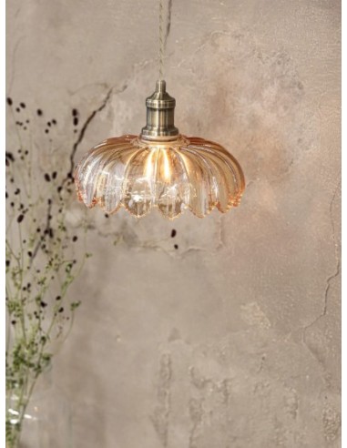 Plafonnier Kurage IP20 design moderne, verre ondulé et suspension textile beige pour salle à manger.