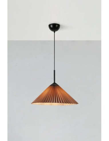 Markslöjd Plisado – Idéale avec une ampoule décorative, diffuse une lumière douce et chaleureuse dans votre pièce