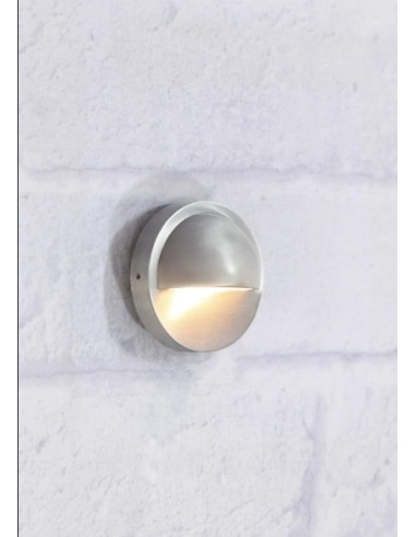 Design minimaliste et moderne, idéal pour façade, garage ou entrée avec lumière chaleureuse.