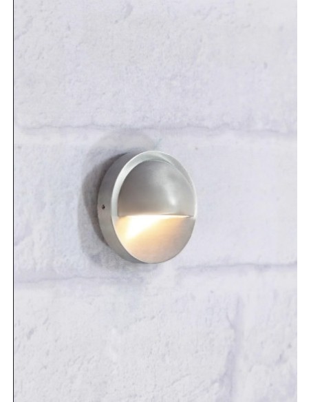 Design minimaliste et moderne, idéal pour façade, garage ou entrée avec lumière chaleureuse.