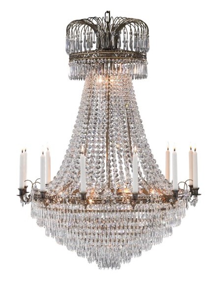 Chaîne de 150 cm réglable, câble transparent discret et fixation par crochet avec rosace.