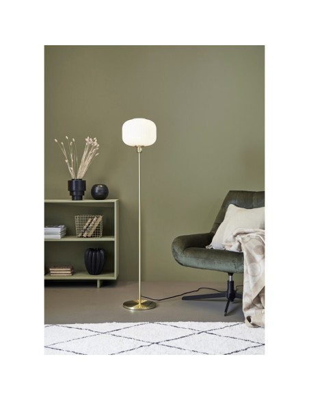 Markslöjd Sober – Éclairage d’ambiance doux, structure raffinée, parfait pour salon ou chambre.