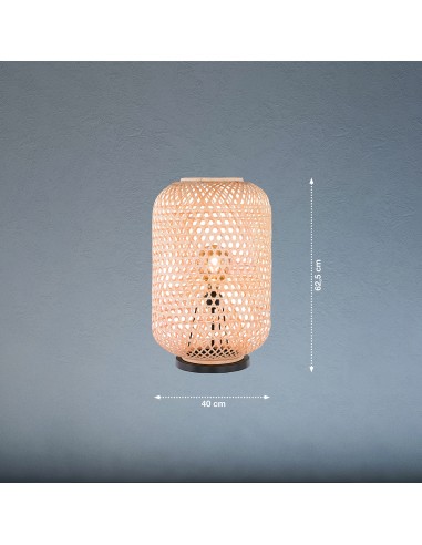 Lampadaire Calla bambou et métal noir dans un salon ambiance chaleureuse