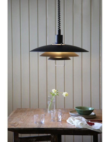 Lampe suspension Kirkenes noire pour cuisine ou salle à manger