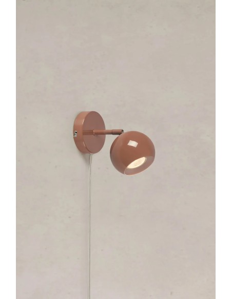 Lampe murale Pop pour éclairage ciblé d’un bureau ou couloir