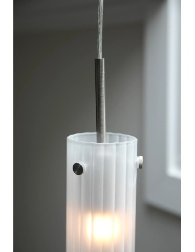 Lampe Tibia ambiance intérieure fenêtre éclairage chaleureux design épuré et intemporel décoratif