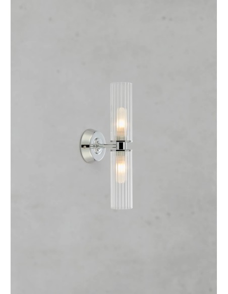 Applique murale Rimini installée salle de bain éclairage miroir double source lumineuse IP44