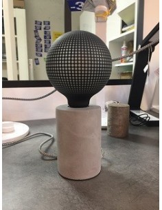 Lampe de table Led cylindrique béton - Girard-Sudron Leluminaireled.com 2