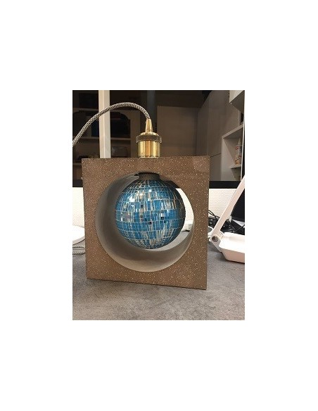 Lampe de table Led  béton carrée - Girard-Sudron Leluminaireled.com