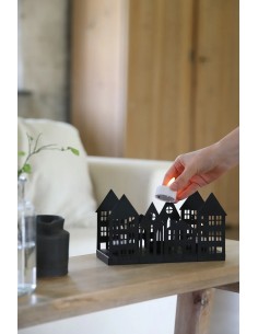 Décoration Wells Markslojd forme maison noir mat avec bougies LED rechargeables 2