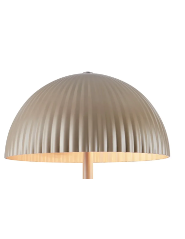 Détail lampe Zin brun abat-jour plissé et base métal Markslojd