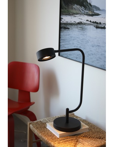 Détail variateur intégré lampe Hugo Markslojd LED