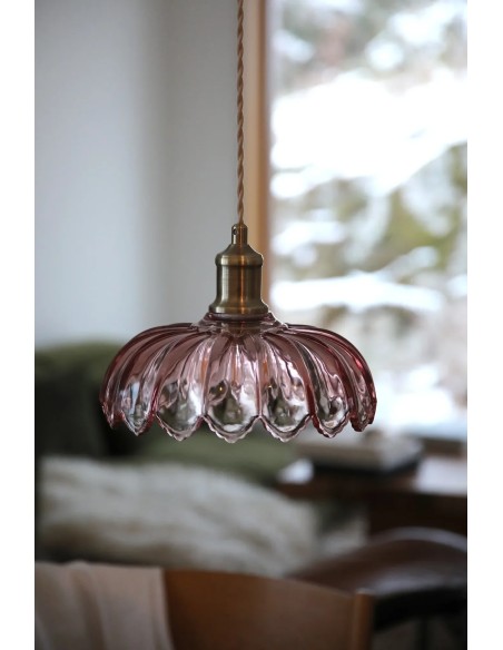 Détail douille laiton suspension Kurage verre rose