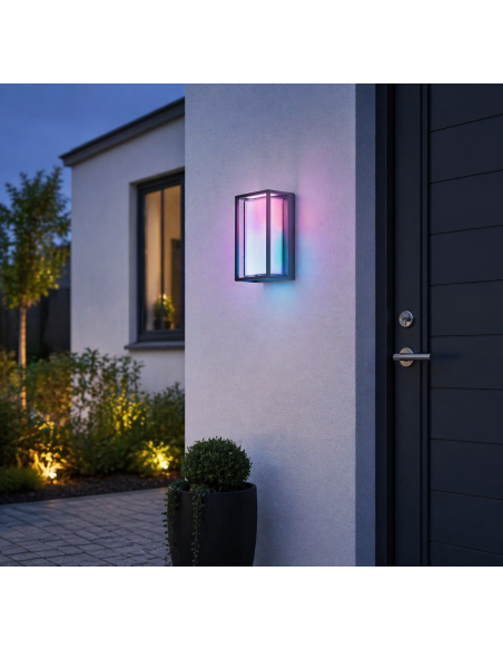 Détail éclairage RGB applique Cubo façade moderne