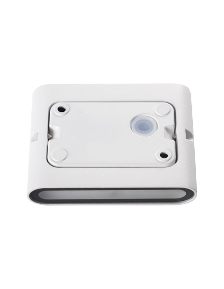 Installation de l’applique murale extérieure Kanlux GARTO LED 8W IP54 sur façade