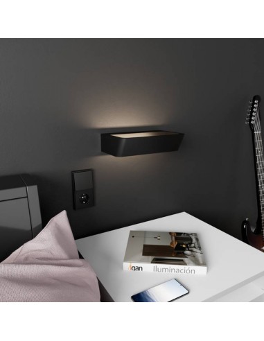 Détail applique murale ALTEA Mantra LED 1200 lumens diffuseur acrylique noir