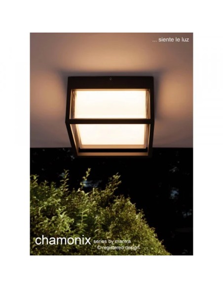 Applique murale extérieure Mantra Chamonix blanc design élancé