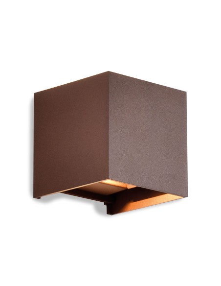 Applique murale extérieure LED Mantra Davos corten 12W IP54 installée sur façade moderne