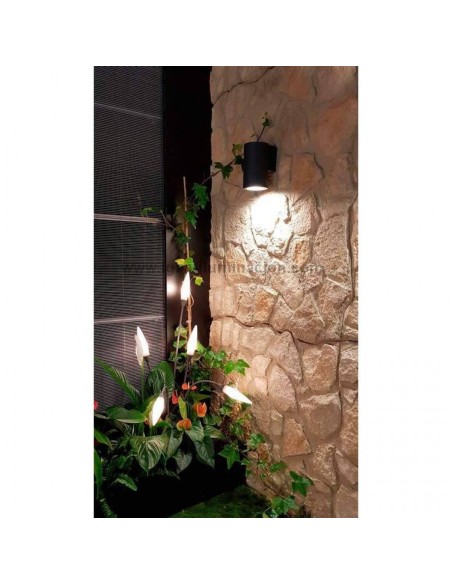 Détail applique murale Volcano Mantra aluminium grafito avec diffuseur verre transparent